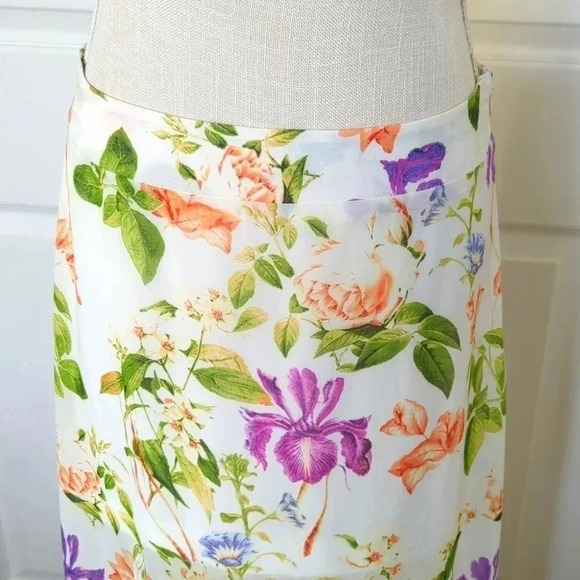 Show me your Mumu Floral Maxi Skirt - Picture 5 of 7